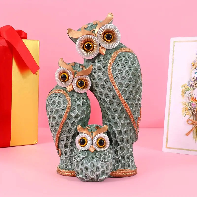 Chic Owl Family Resin Decor